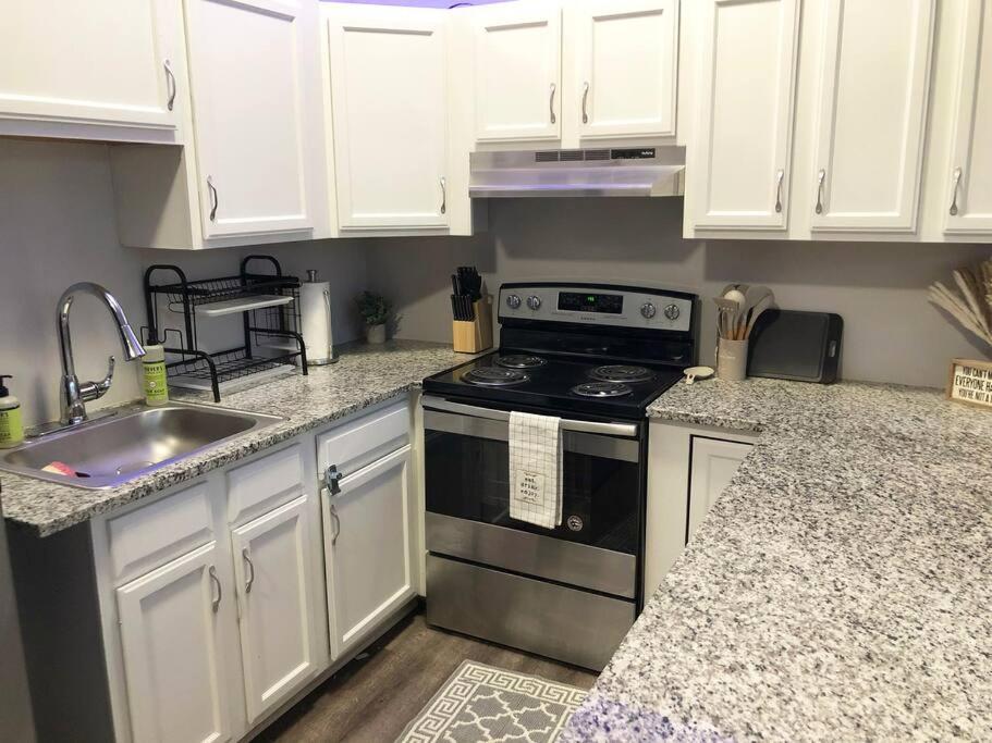 Appartement Downtown Cleveland -Modern First Floor Unit Extérieur photo