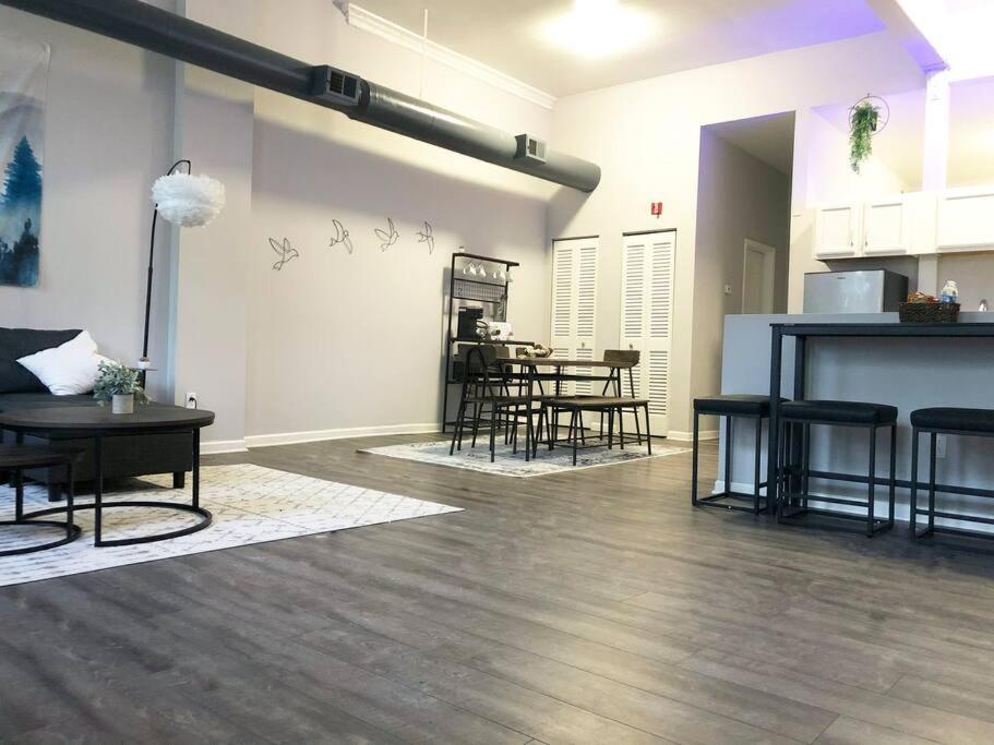 Appartement Downtown Cleveland -Modern First Floor Unit Extérieur photo